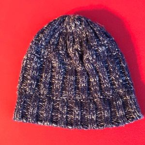 Kenneth Cole reaction winter hat navy blue gray. One size. 70% acrylic 30% wool